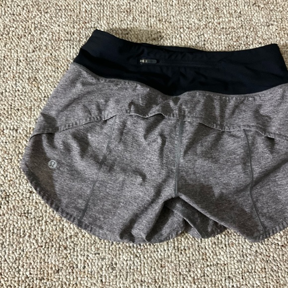 Lululemon grey shorts - Picture 4 of 4